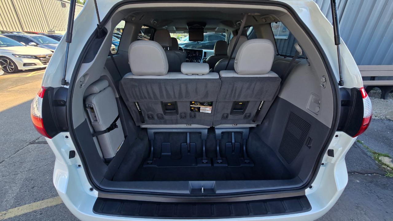 Toyota Sienna Limited Premium 7-Passenger 2020