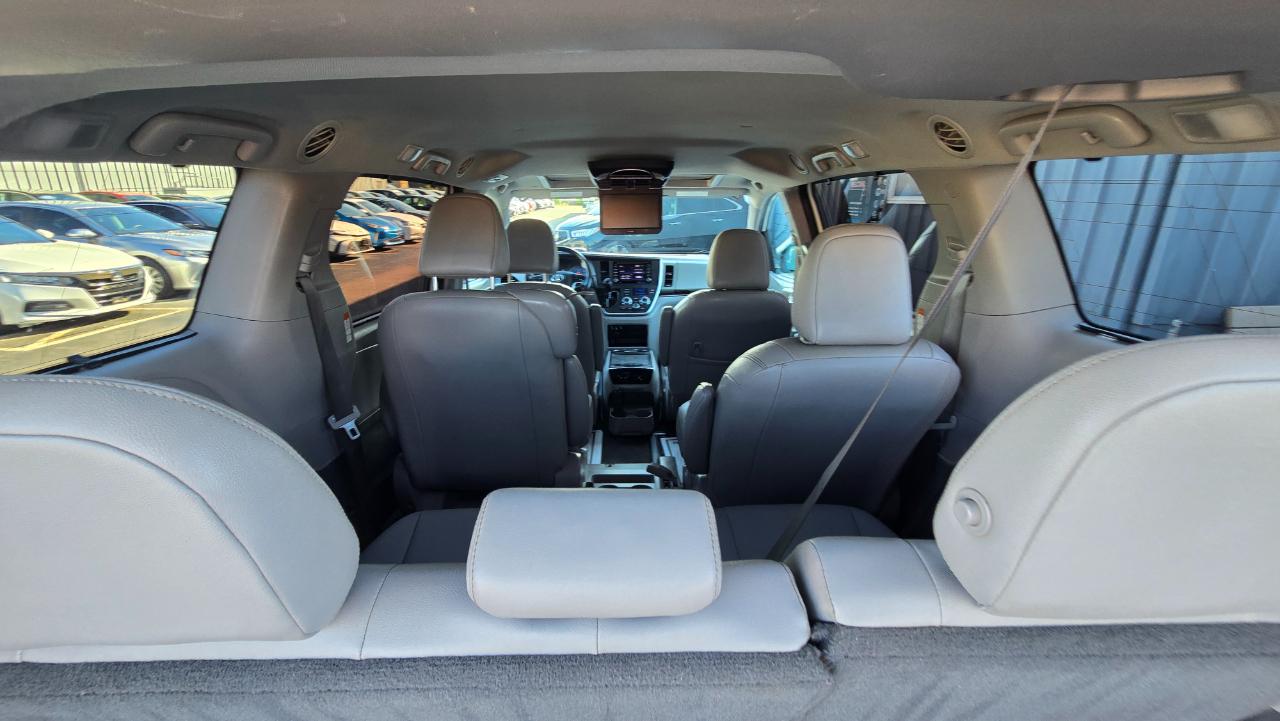 Toyota Sienna Limited Premium 7-Passenger 2020