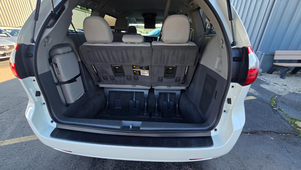 Toyota Sienna Limited Premium 7-Passenger 2020