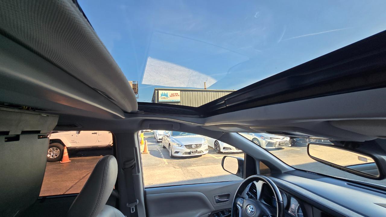 Toyota Sienna Limited Premium 7-Passenger 2020