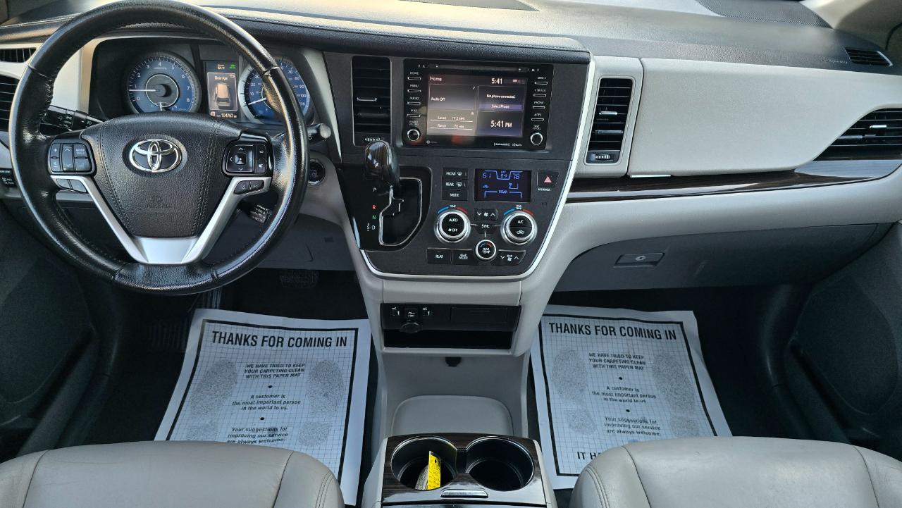 Toyota Sienna Limited Premium 7-Passenger 2020