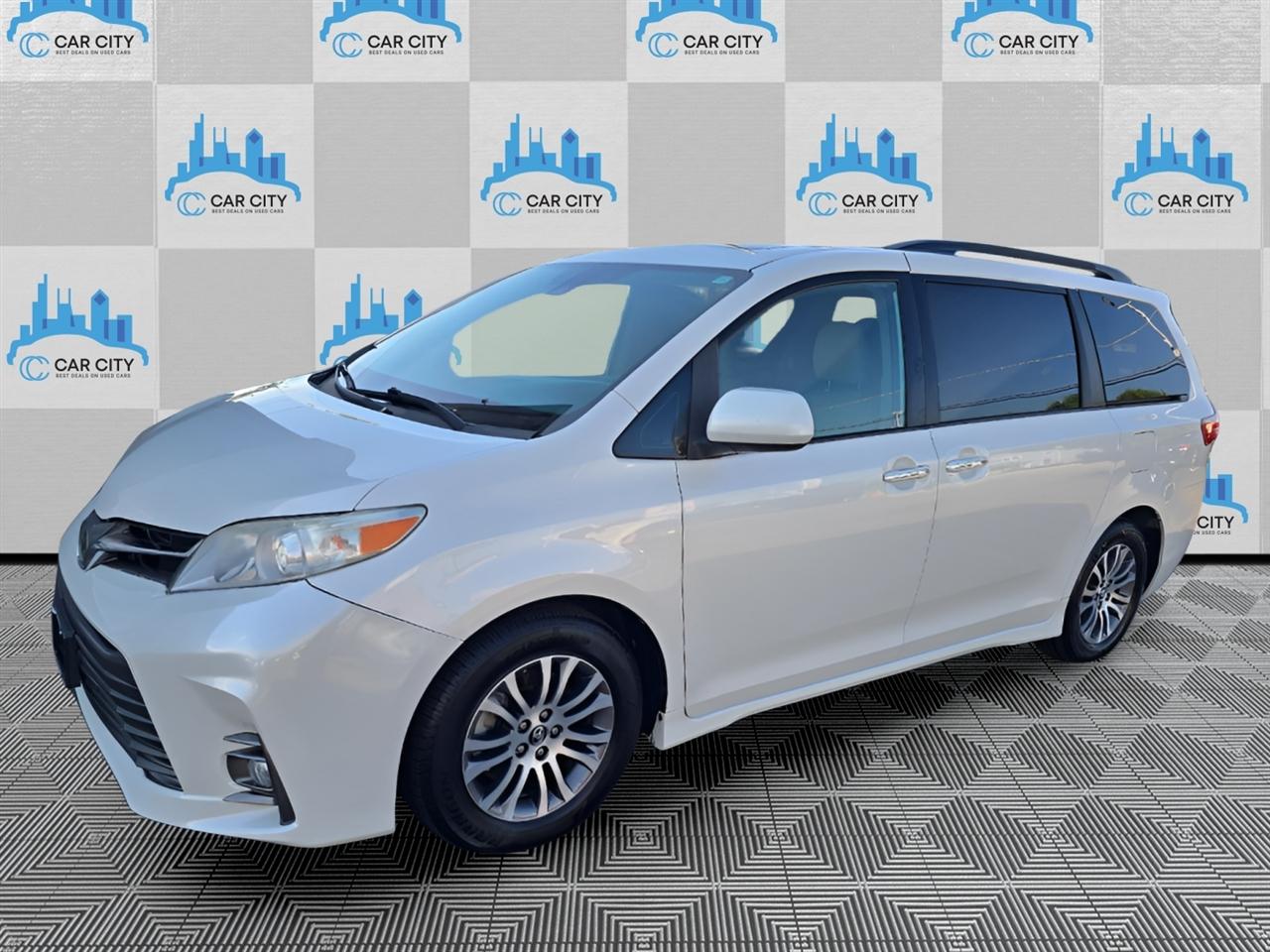 Toyota Sienna Limited Premium 7-Passenger 2020
