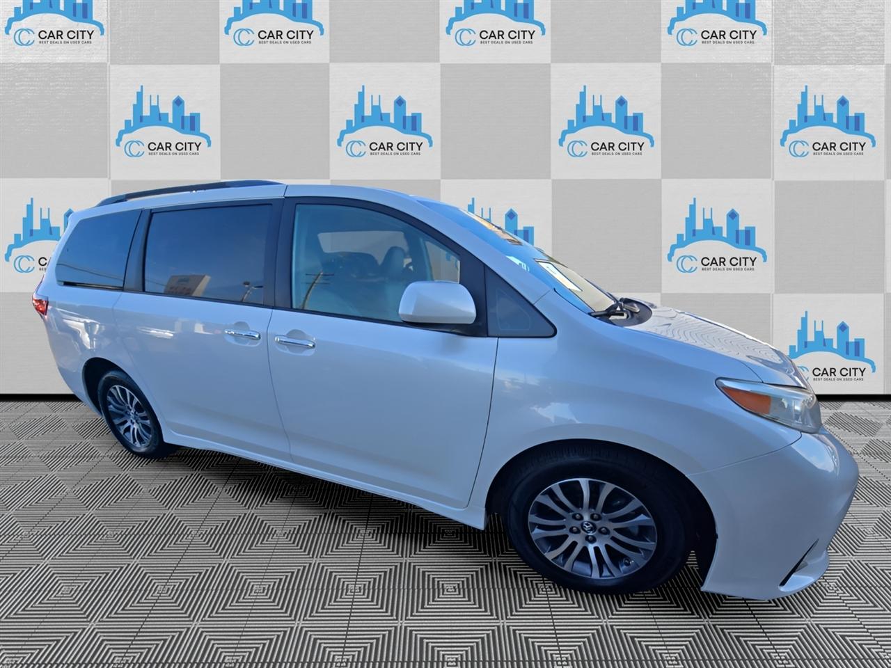Toyota Sienna Limited Premium 7-Passenger 2020