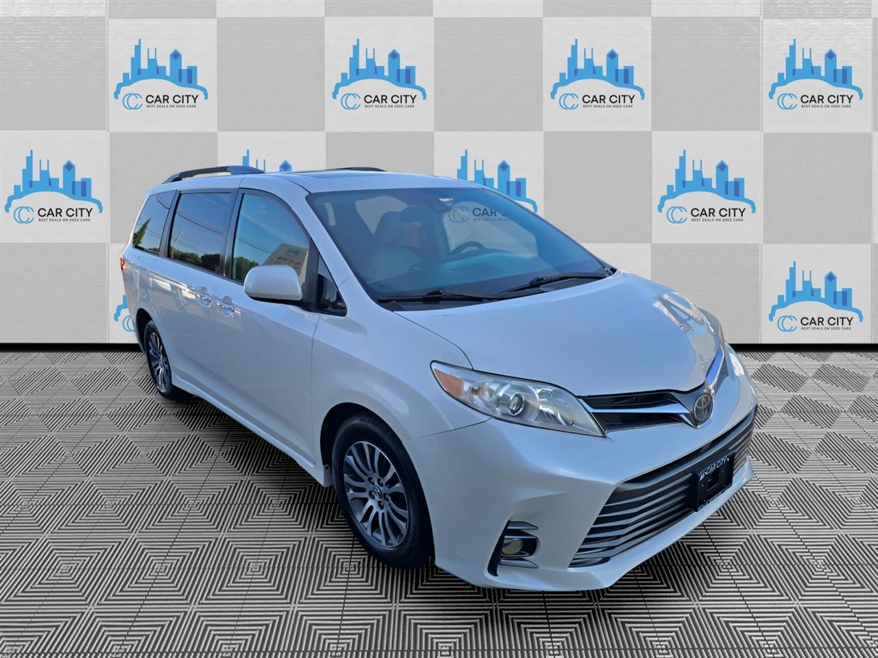 Toyota Sienna Limited Premium 7-Passenger 2020