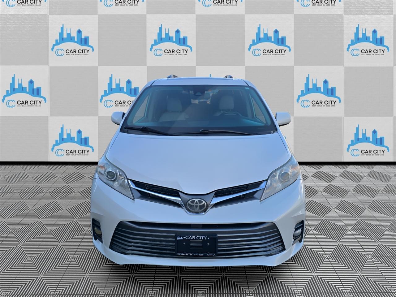 Toyota Sienna Limited Premium 7-Passenger 2020