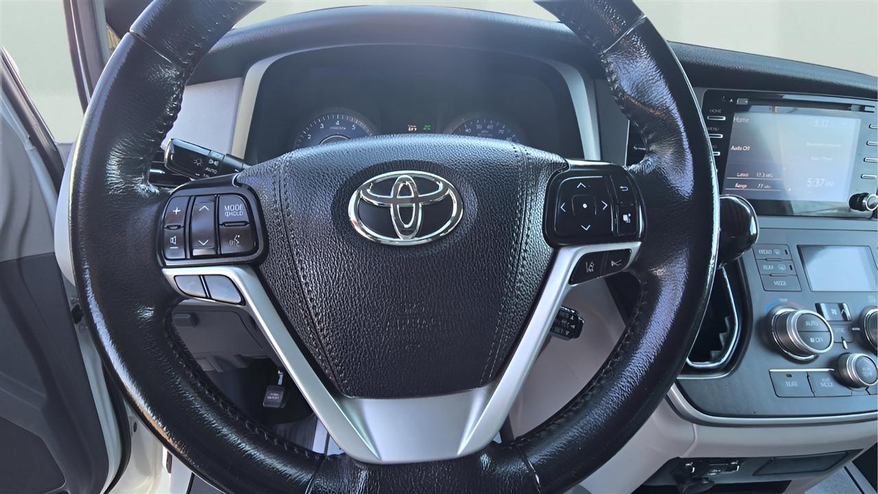 Toyota Sienna Limited Premium 7-Passenger 2020