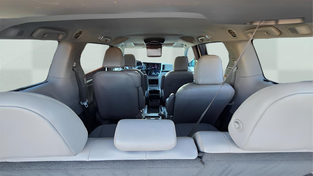 Toyota Sienna Limited Premium 7-Passenger 2020