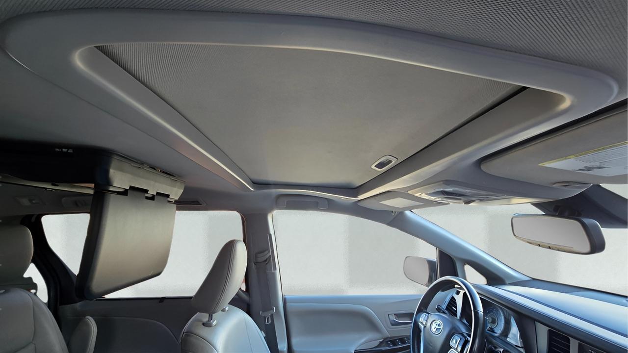 Toyota Sienna Limited Premium 7-Passenger 2020