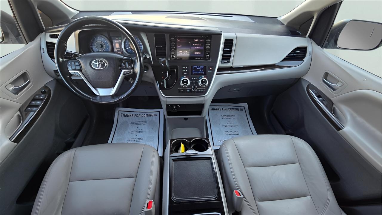 Toyota Sienna Limited Premium 7-Passenger 2020