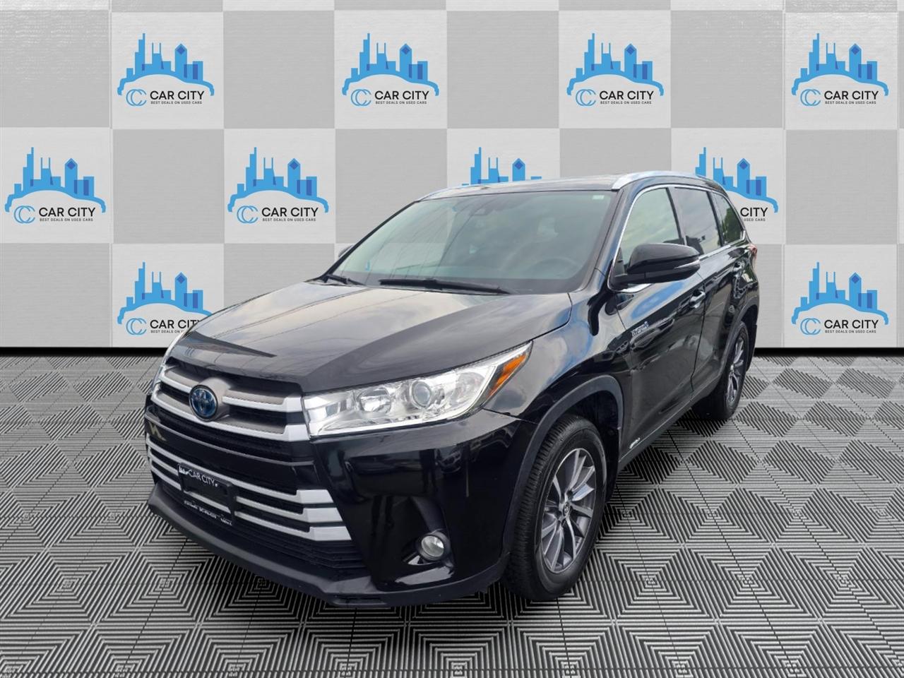 Toyota Highlander Hybrid XLE AWD 2019