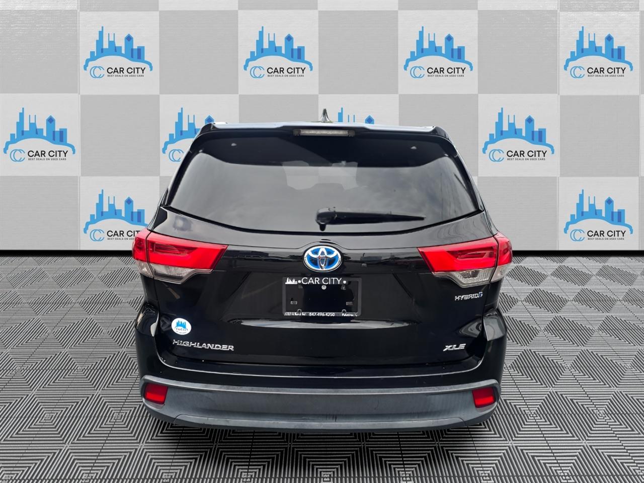 Toyota Highlander Hybrid XLE AWD 2019