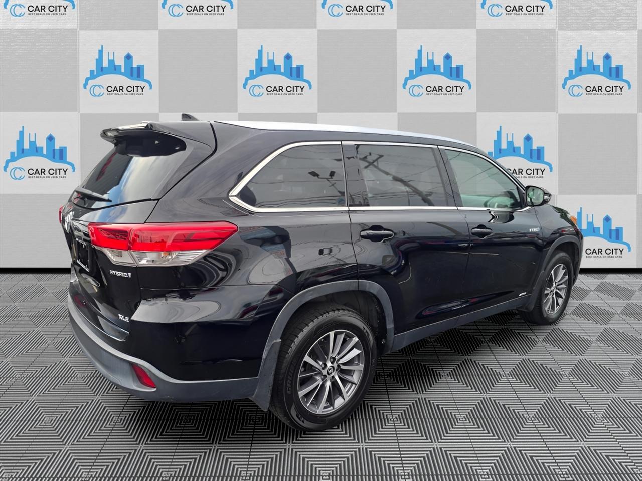 Toyota Highlander Hybrid XLE AWD 2019