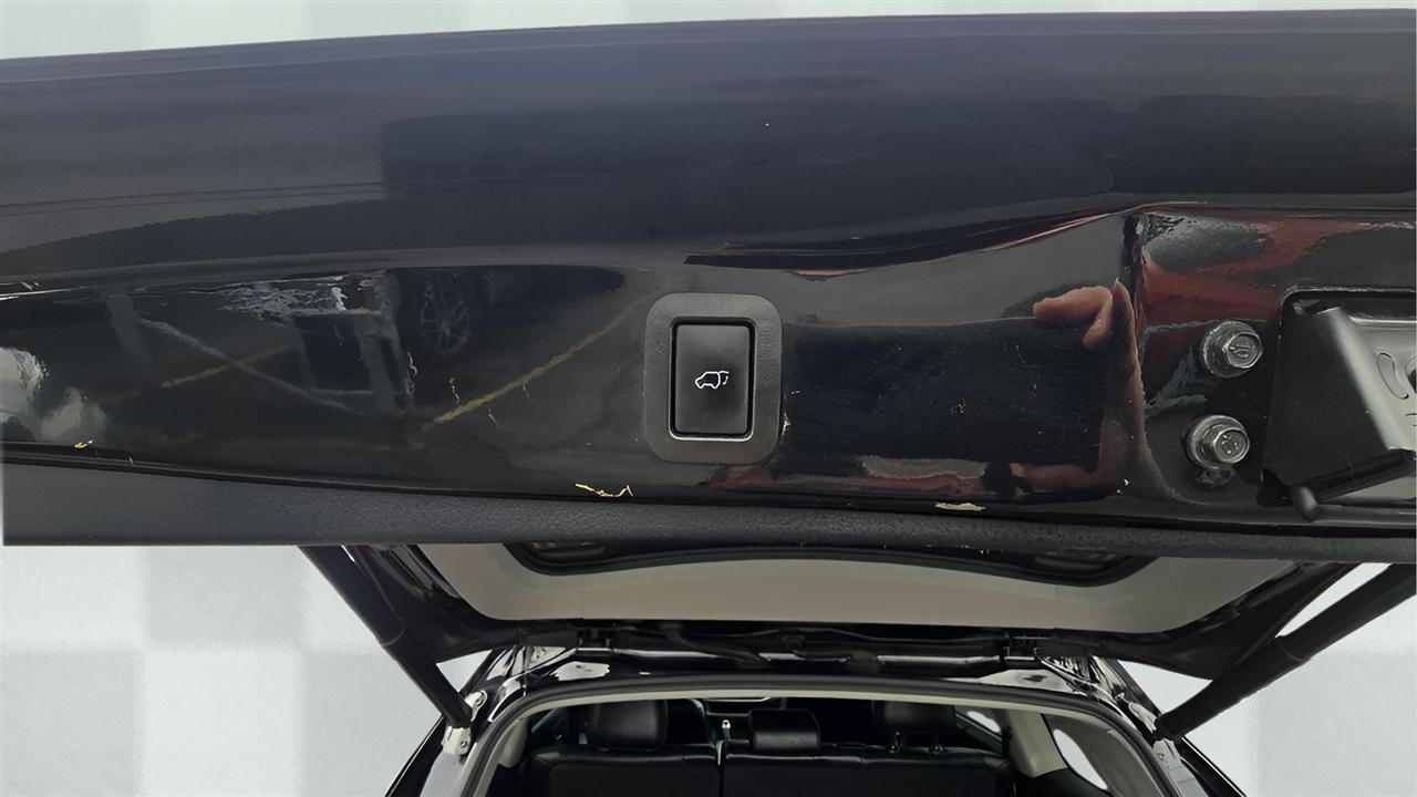 Toyota Highlander Hybrid XLE AWD 2019