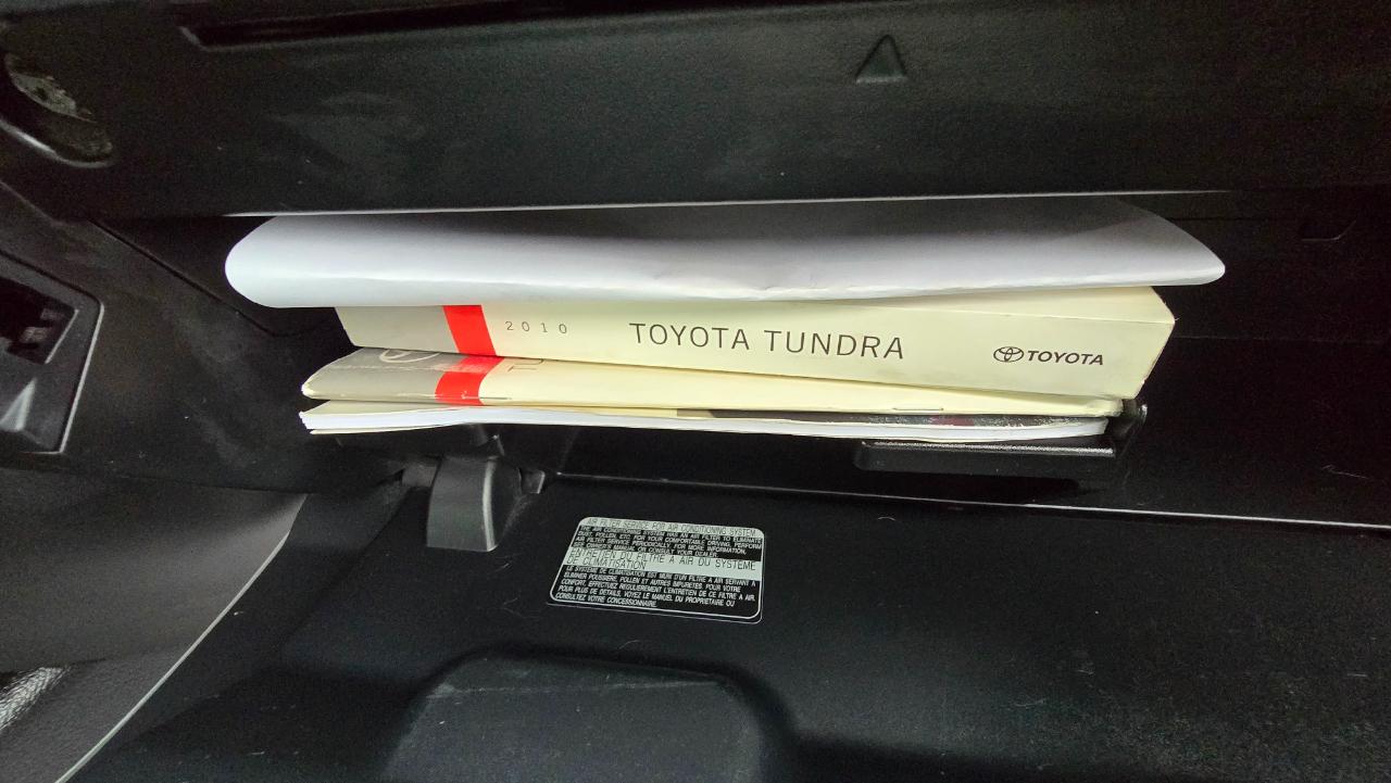 Toyota Tundra Tundra-Grade CrewMax 5.7L 4WD 2011