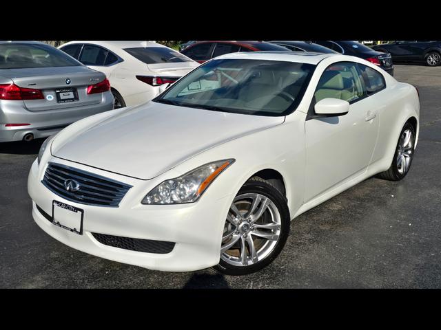 White 2009 INFINITI G37 Coupe All-Wheel Drive Automatic