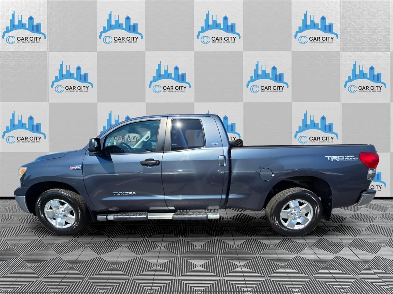 Toyota Tundra SR5 Double Cab 5.7L 4WD 2008