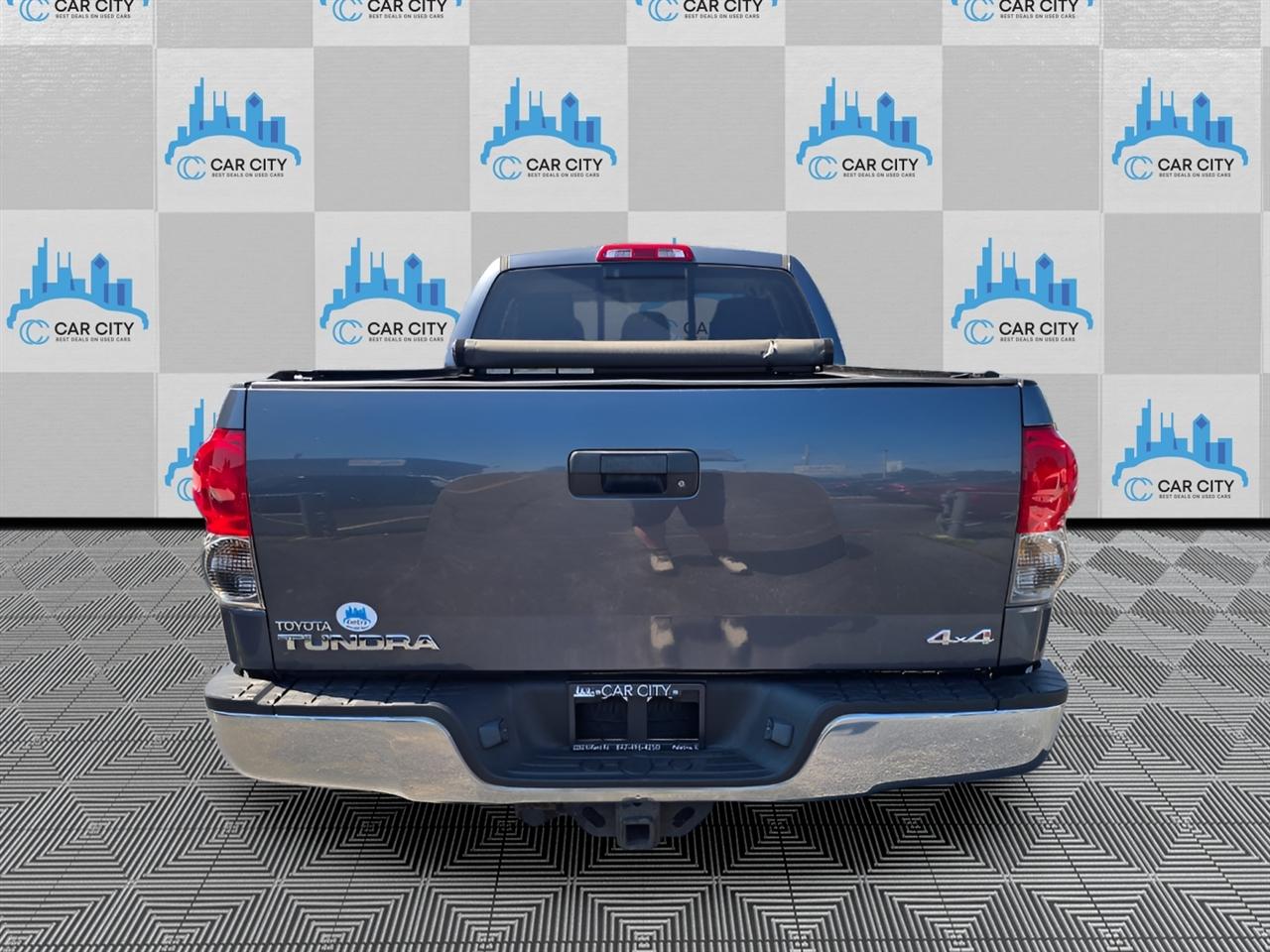 Toyota Tundra SR5 Double Cab 5.7L 4WD 2008