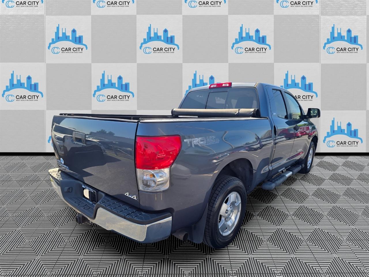 Toyota Tundra SR5 Double Cab 5.7L 4WD 2008