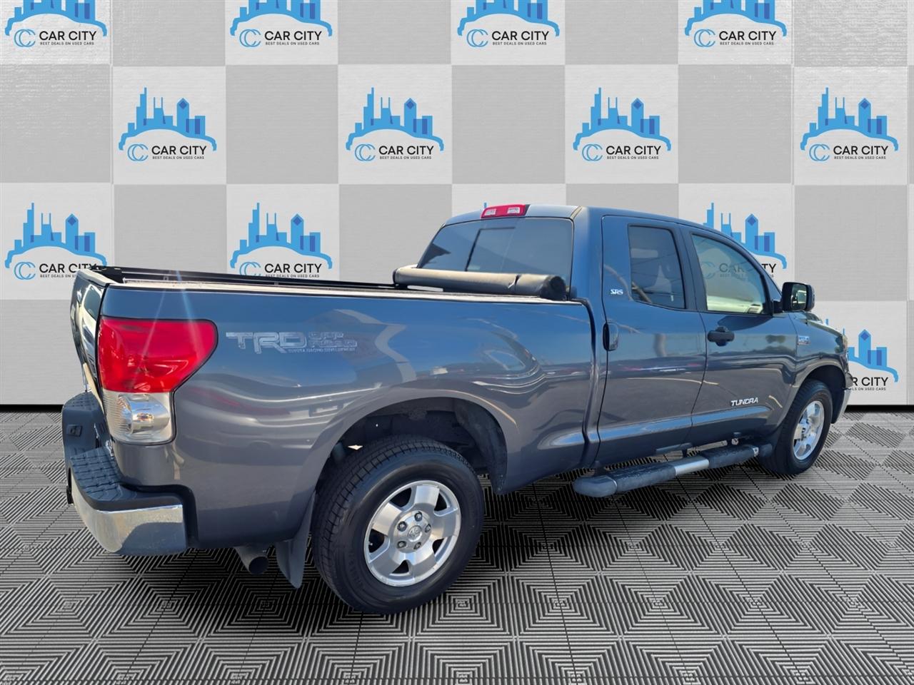 Toyota Tundra SR5 Double Cab 5.7L 4WD 2008