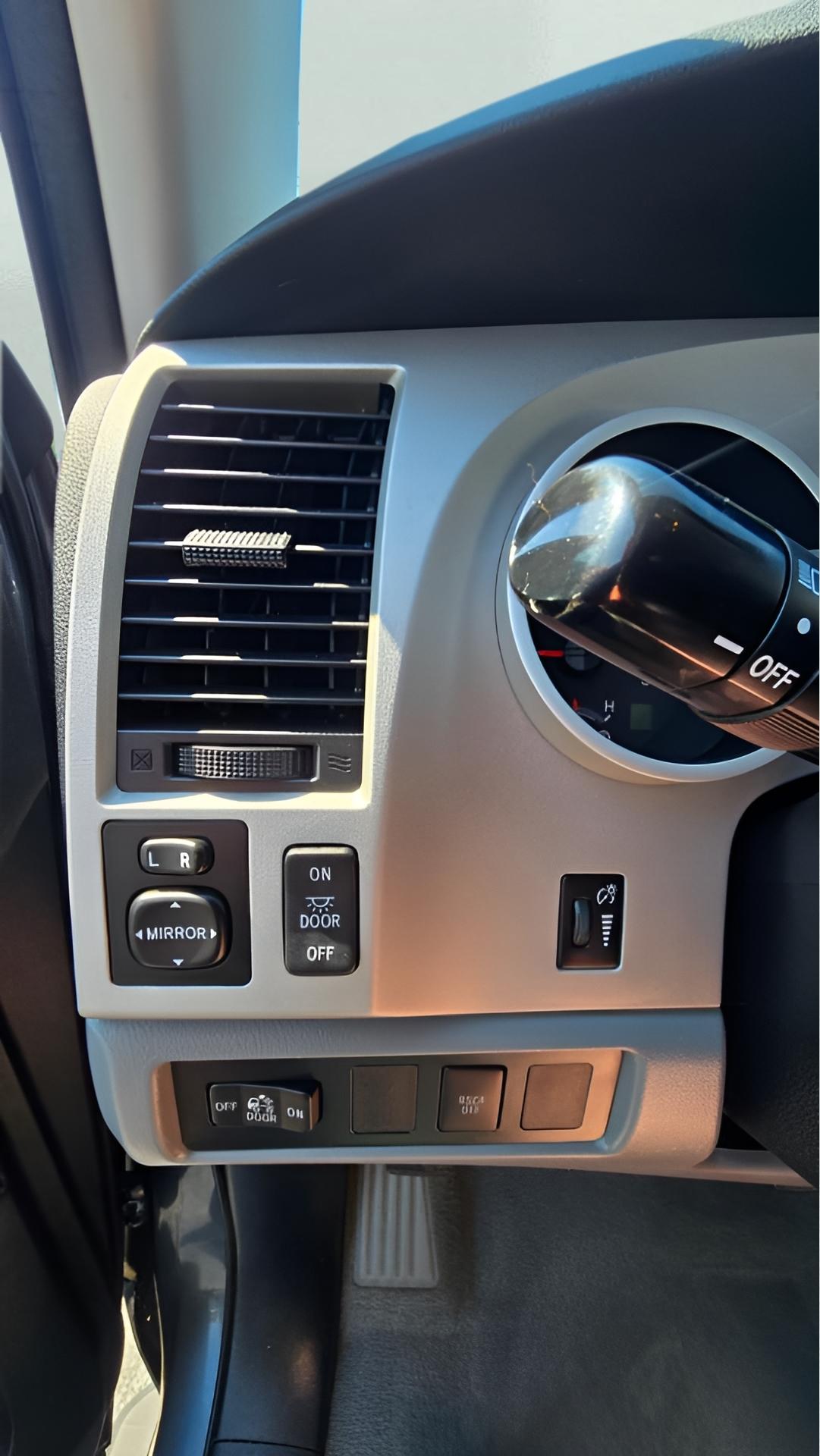 Toyota Tundra SR5 Double Cab 5.7L 4WD 2008