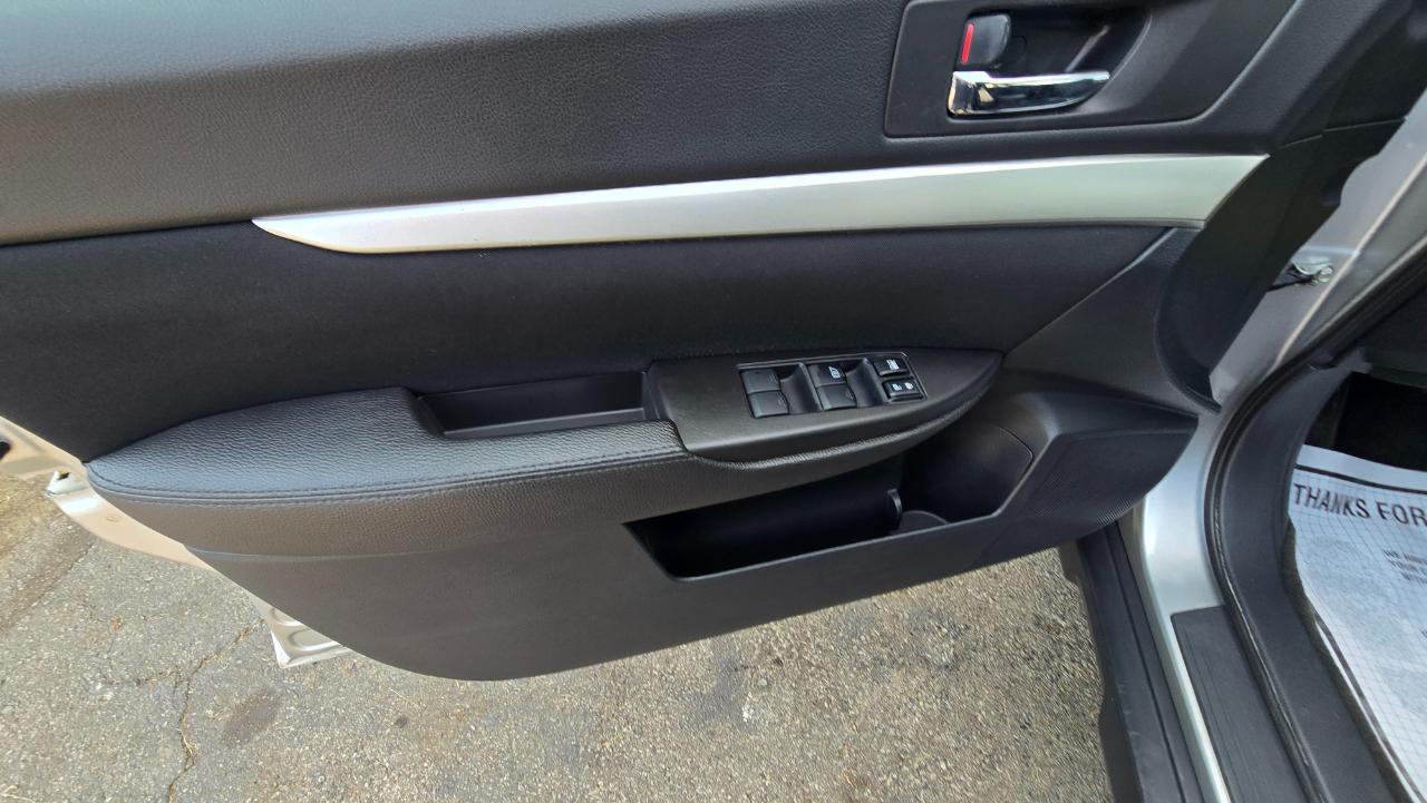 Subaru Outback 2.5i Premium 2012