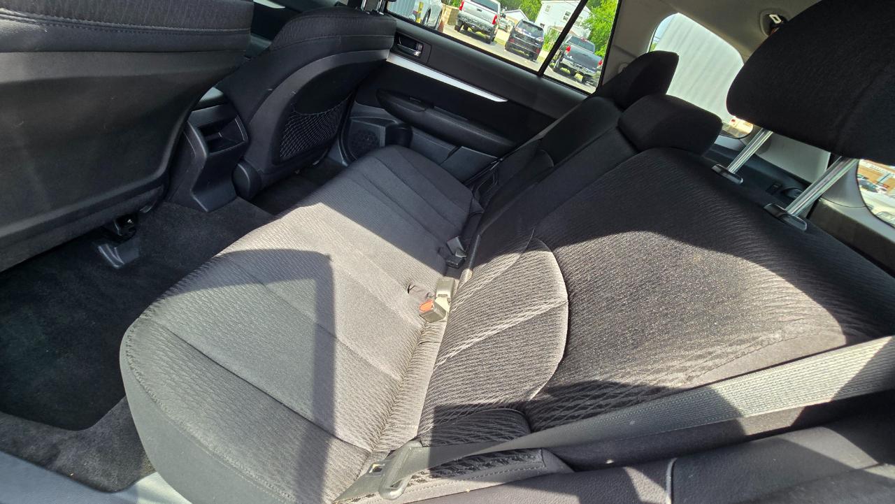 Subaru Outback 2.5i Premium 2012