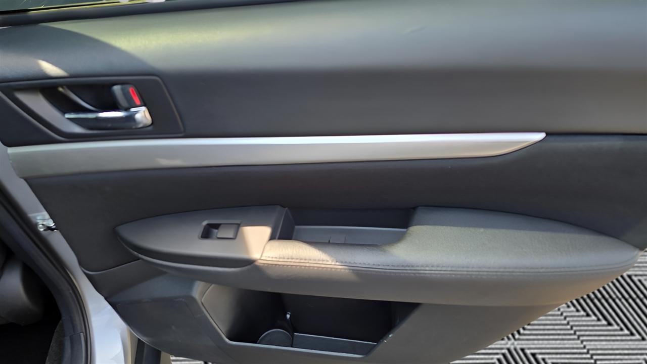Subaru Outback 2.5i Premium 2012
