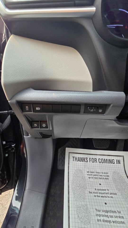 Toyota Sienna XLE 7-Passenger 2023