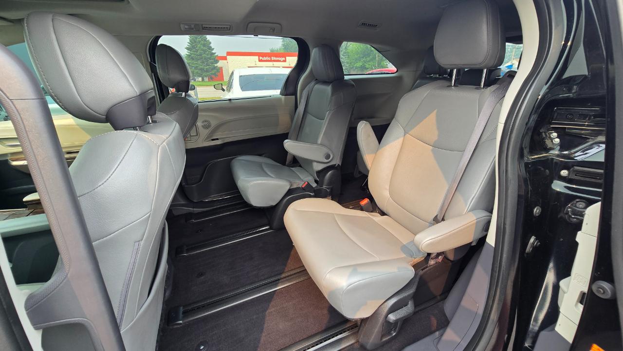 Toyota Sienna XLE 7-Passenger 2023