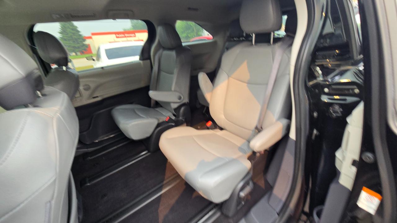 Toyota Sienna XLE 7-Passenger 2023