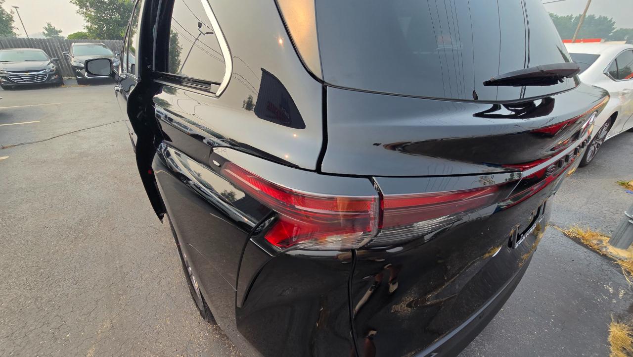 Toyota Sienna XLE 7-Passenger 2023