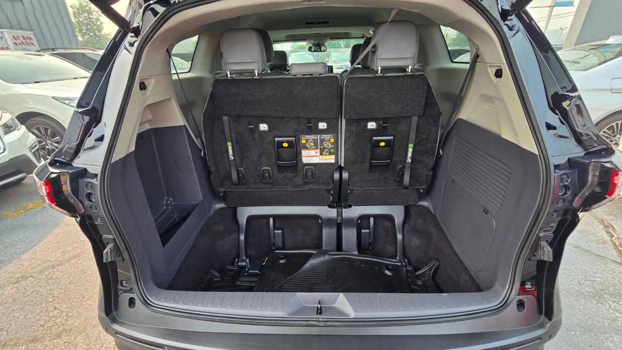 Toyota Sienna XLE 7-Passenger 2023