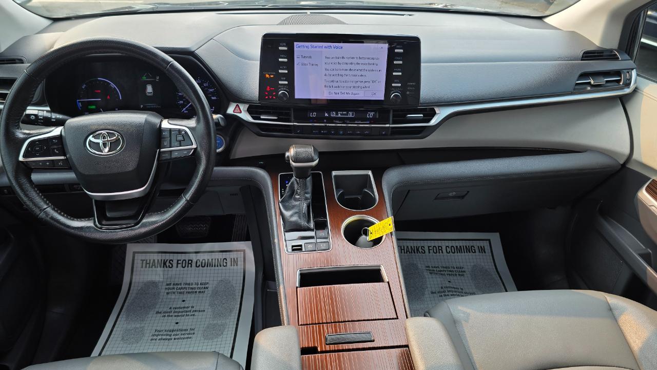 Toyota Sienna XLE 7-Passenger 2023