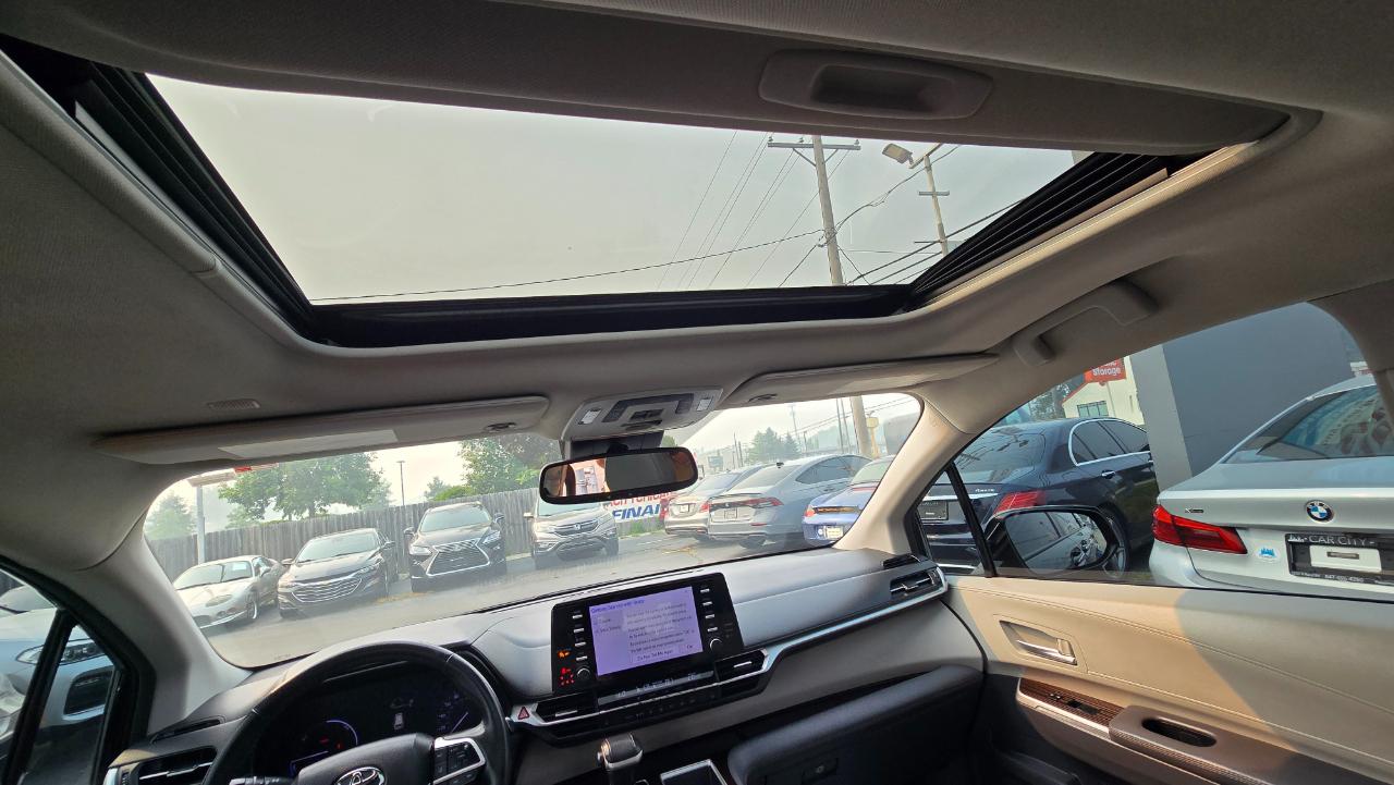 Toyota Sienna XLE 7-Passenger 2023