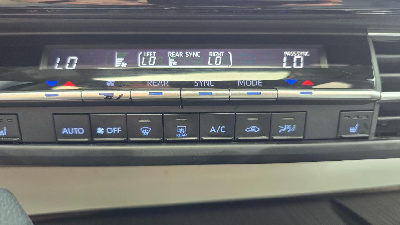 Toyota Sienna XLE 7-Passenger 2023