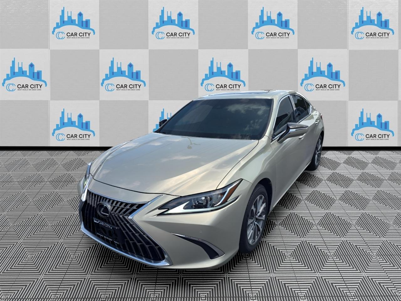 Lexus ES 300h Luxury 2024