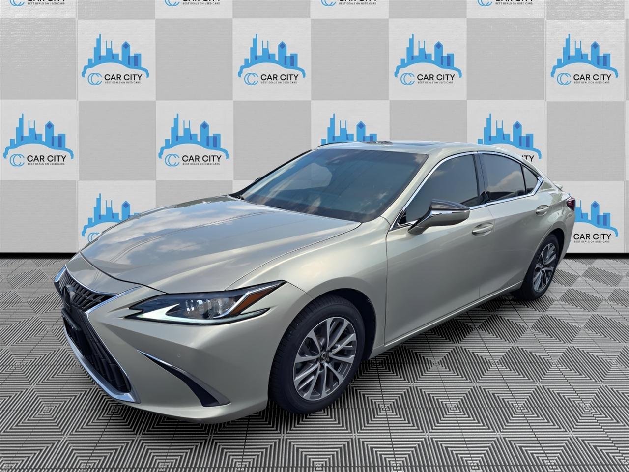 Lexus ES 300h Luxury 2024