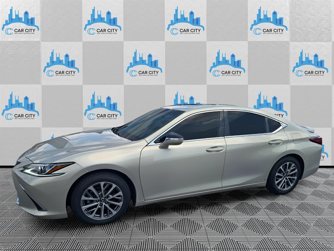 Lexus ES 300h Luxury 2024