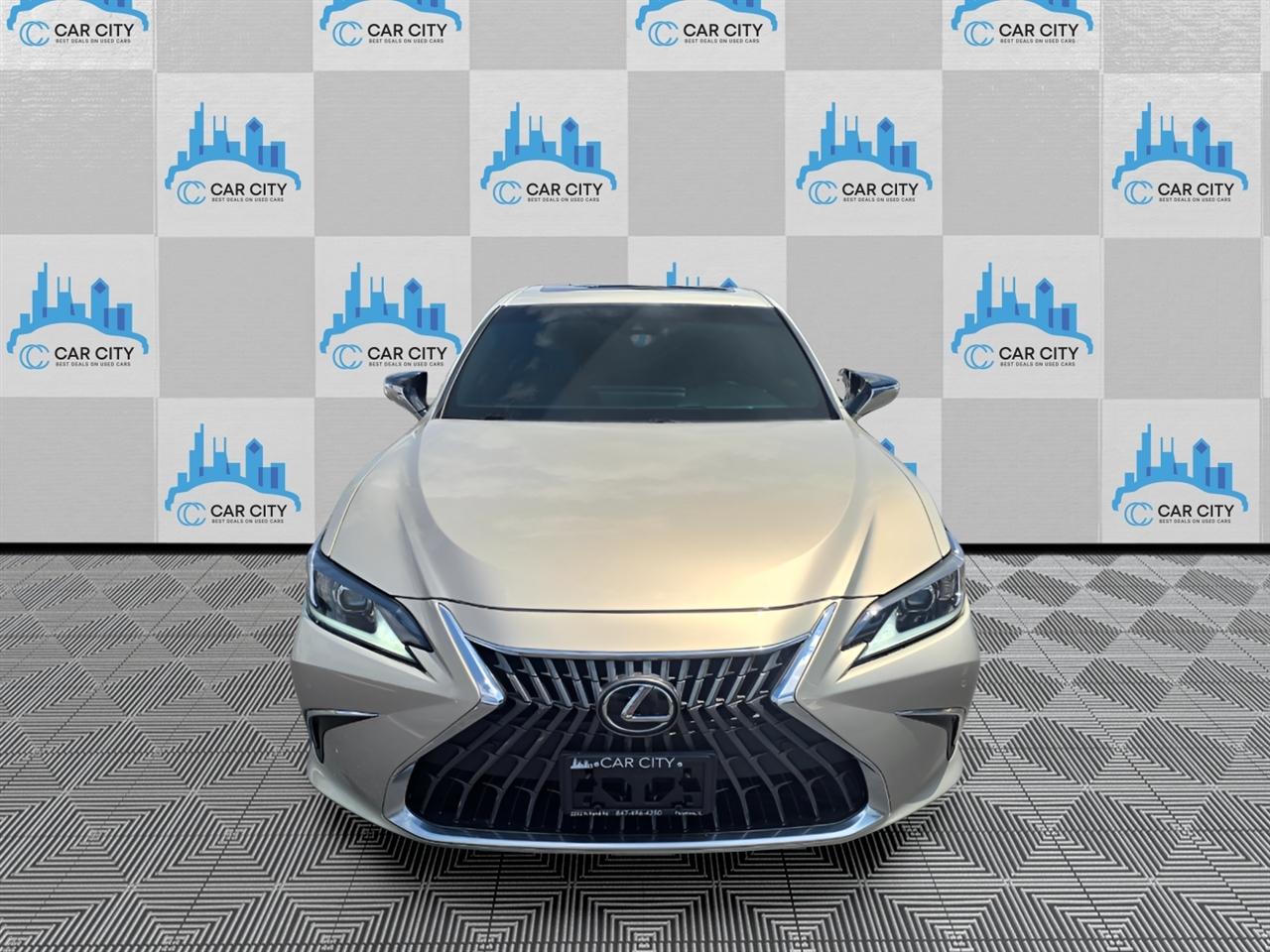 Lexus ES 300h Luxury 2024