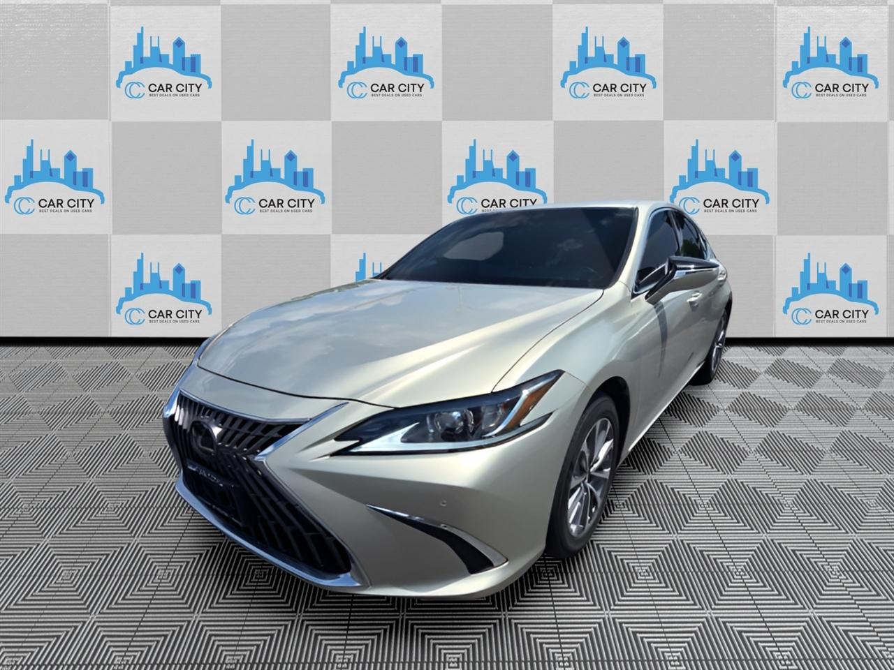 Lexus ES 300h Luxury 2024