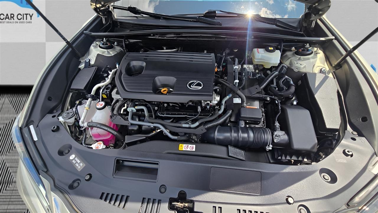 Lexus ES 300h Luxury 2024