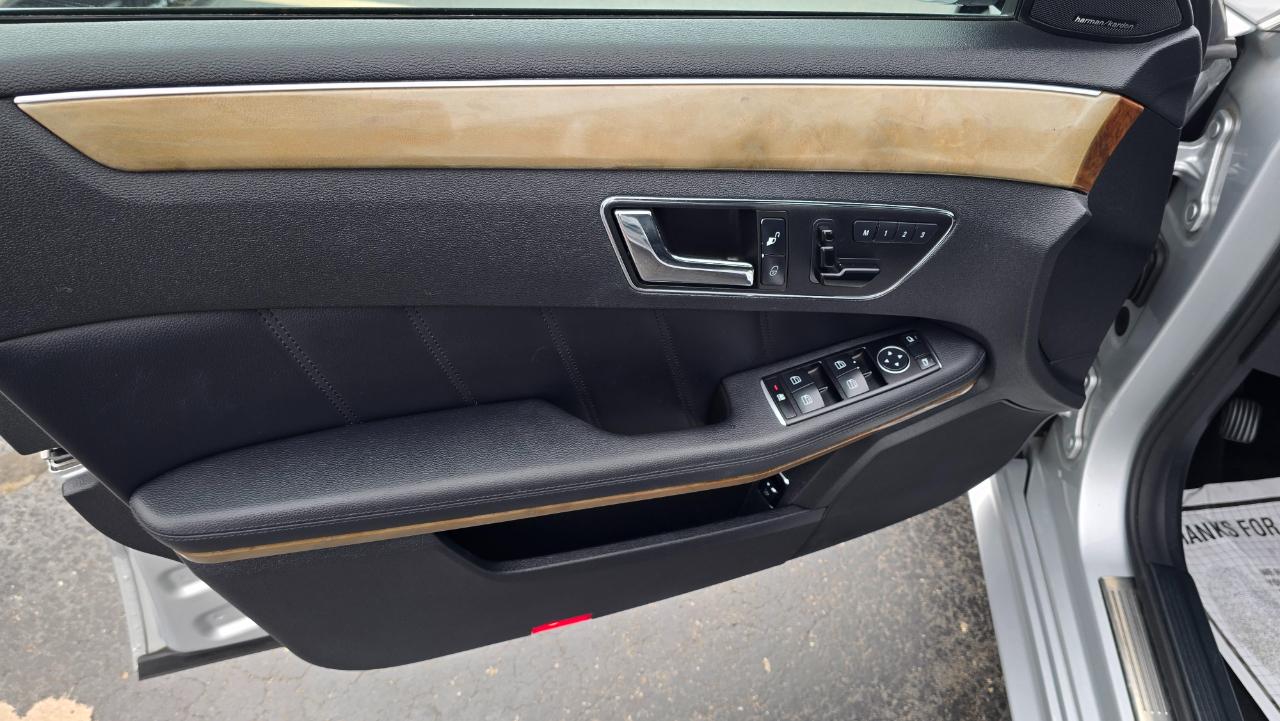 Mercedes-Benz E-Class E350 Sedan 4MATIC 2011