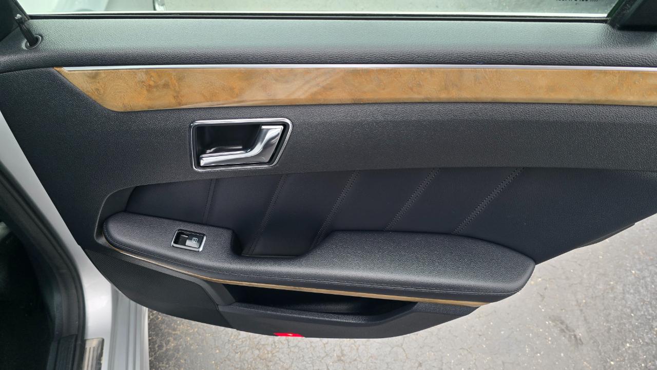 Mercedes-Benz E-Class E350 Sedan 4MATIC 2011