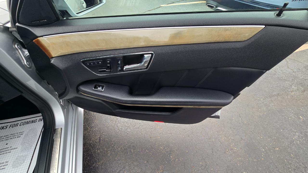 Mercedes-Benz E-Class E350 Sedan 4MATIC 2011