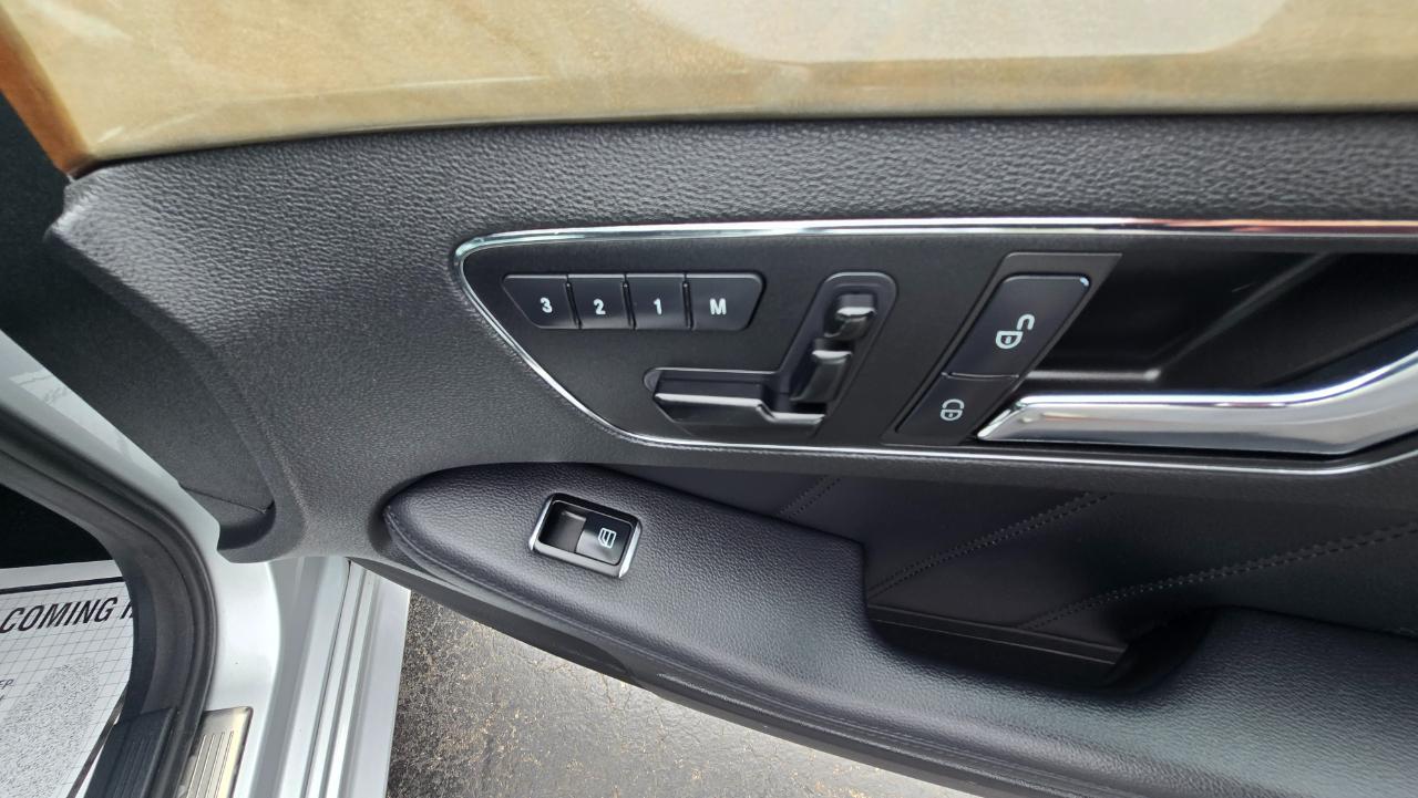 Mercedes-Benz E-Class E350 Sedan 4MATIC 2011