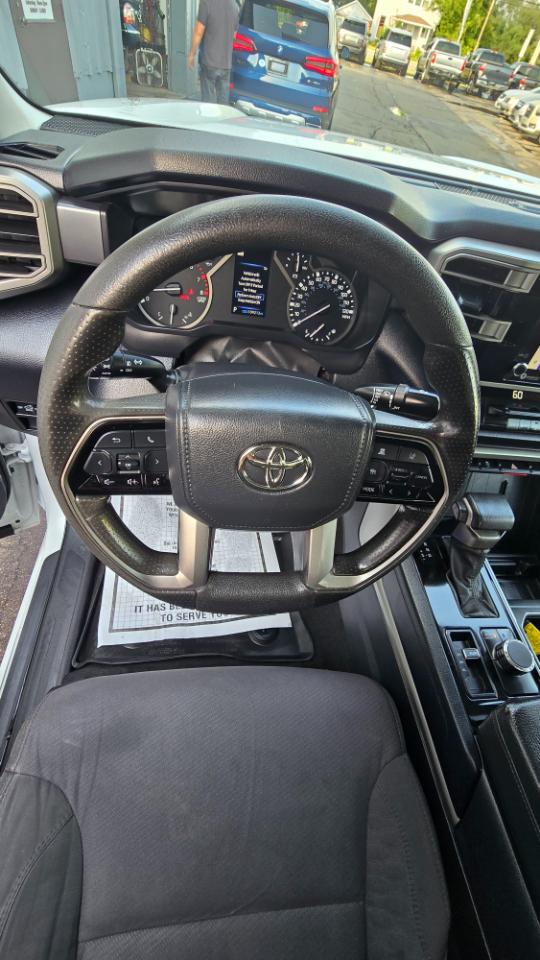 Toyota Tundra SR5 CrewMax 4WD 2023