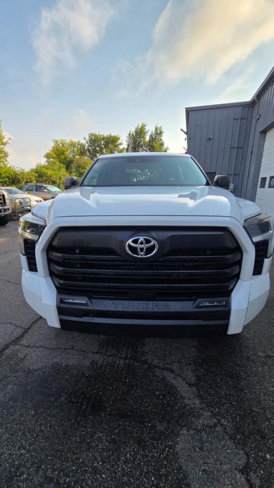 Toyota Tundra SR5 CrewMax 4WD 2023