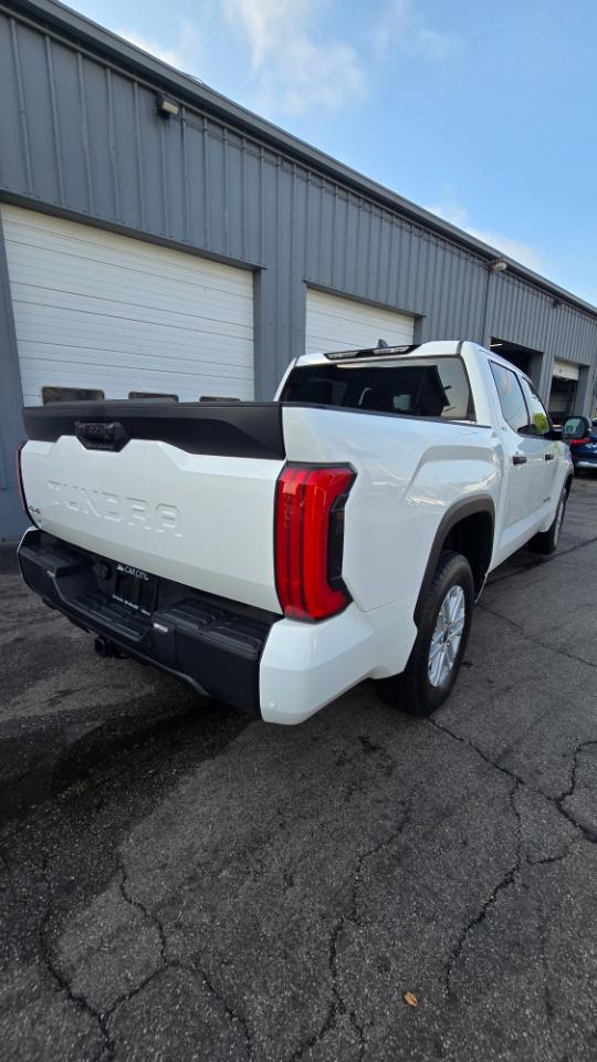 Toyota Tundra SR5 CrewMax 4WD 2023