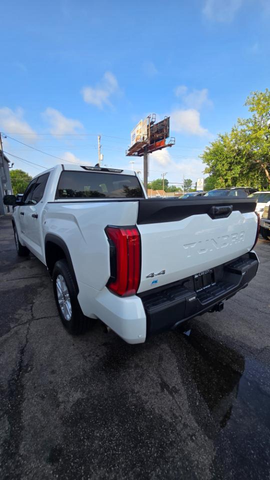 Toyota Tundra SR5 CrewMax 4WD 2023