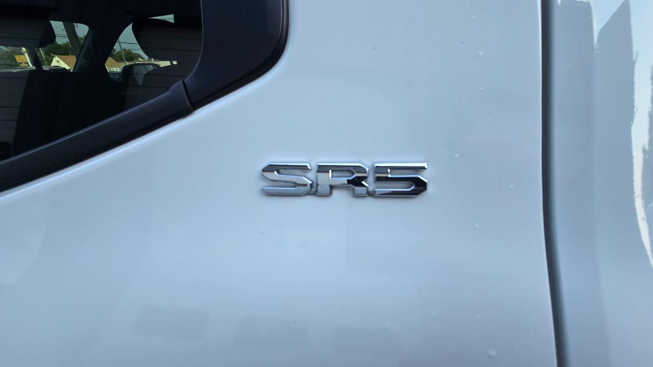 Toyota Tundra SR5 CrewMax 4WD 2023